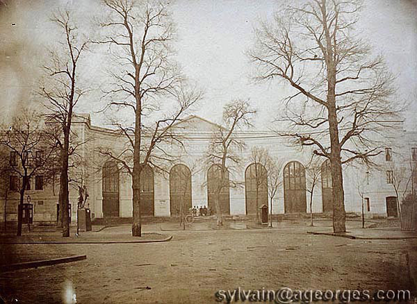1855, palais des beaux arts Montaigne