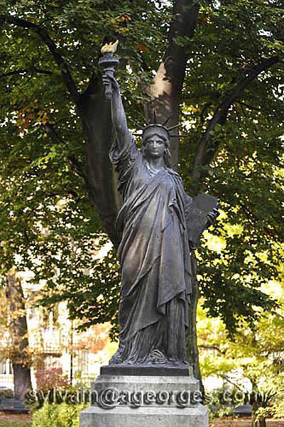 statue liberte bartholdi